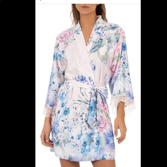 Montclair Lace Trim Satin WrapIN BLOOM BY JONQUIL - Picture 3 of 4